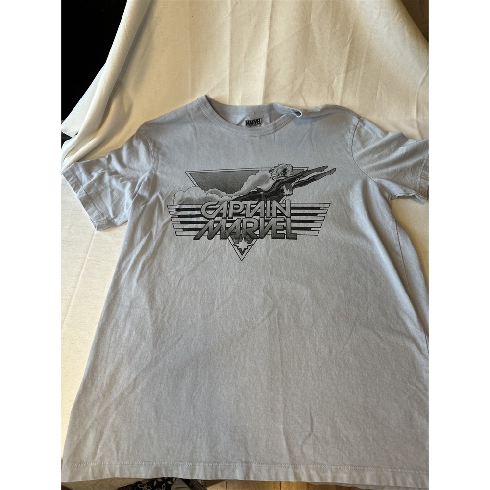 Marvel x American Eagle Captain Marvel Mens Tee shirt Size Medium